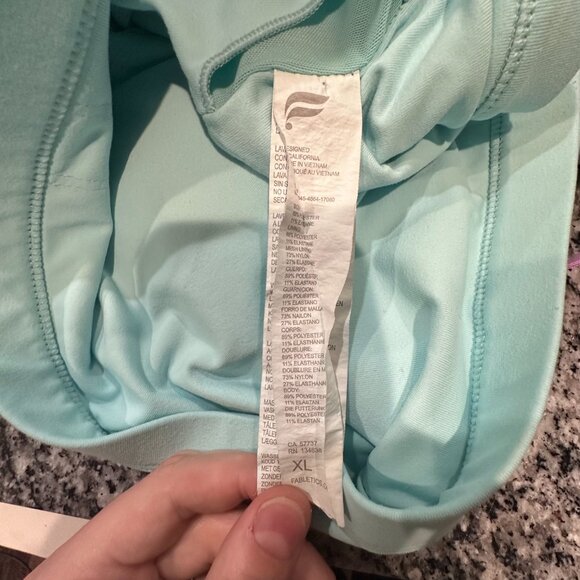 Fabletics Boost Medium Impact Sports Bra Light Blue Size Xl - Picture 2 of 3